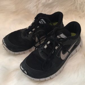 Black nike